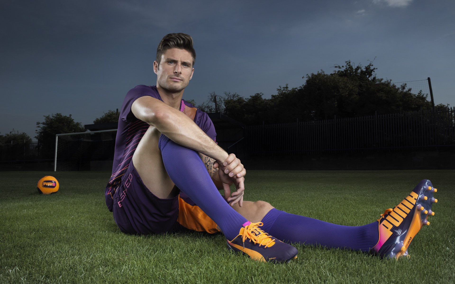 球员在欧冠赛场上以突破个人极限被誉为伟大时刻，欧冠有谁在自己主场夺冠